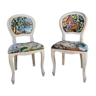 Duo of chairs medallions