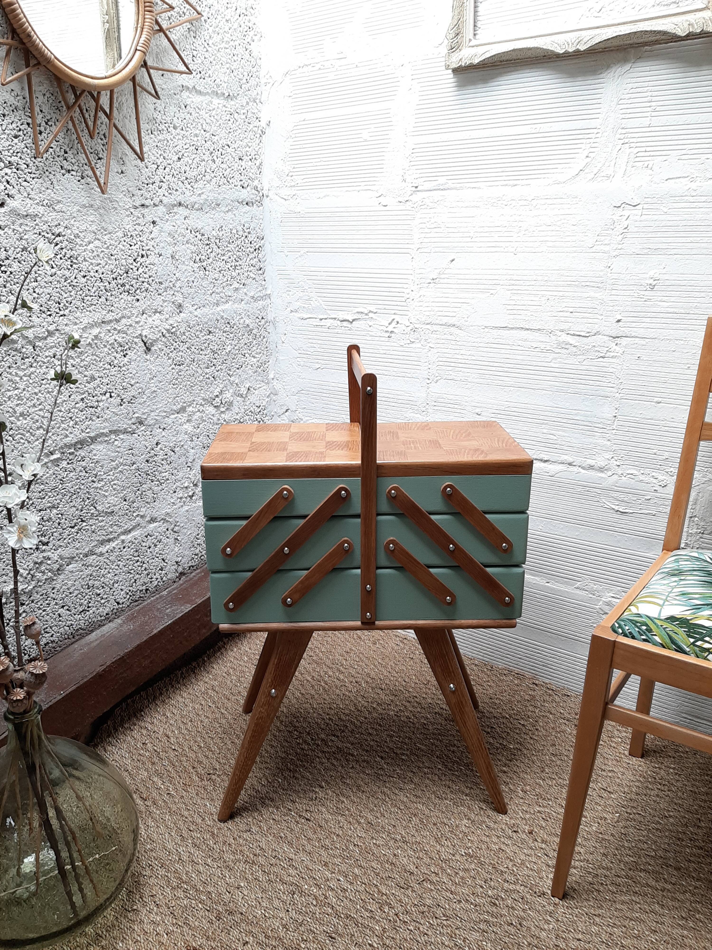 Sewing table years 50