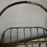 Porte revues 1960 faux bambou en fer battu doré travail italien