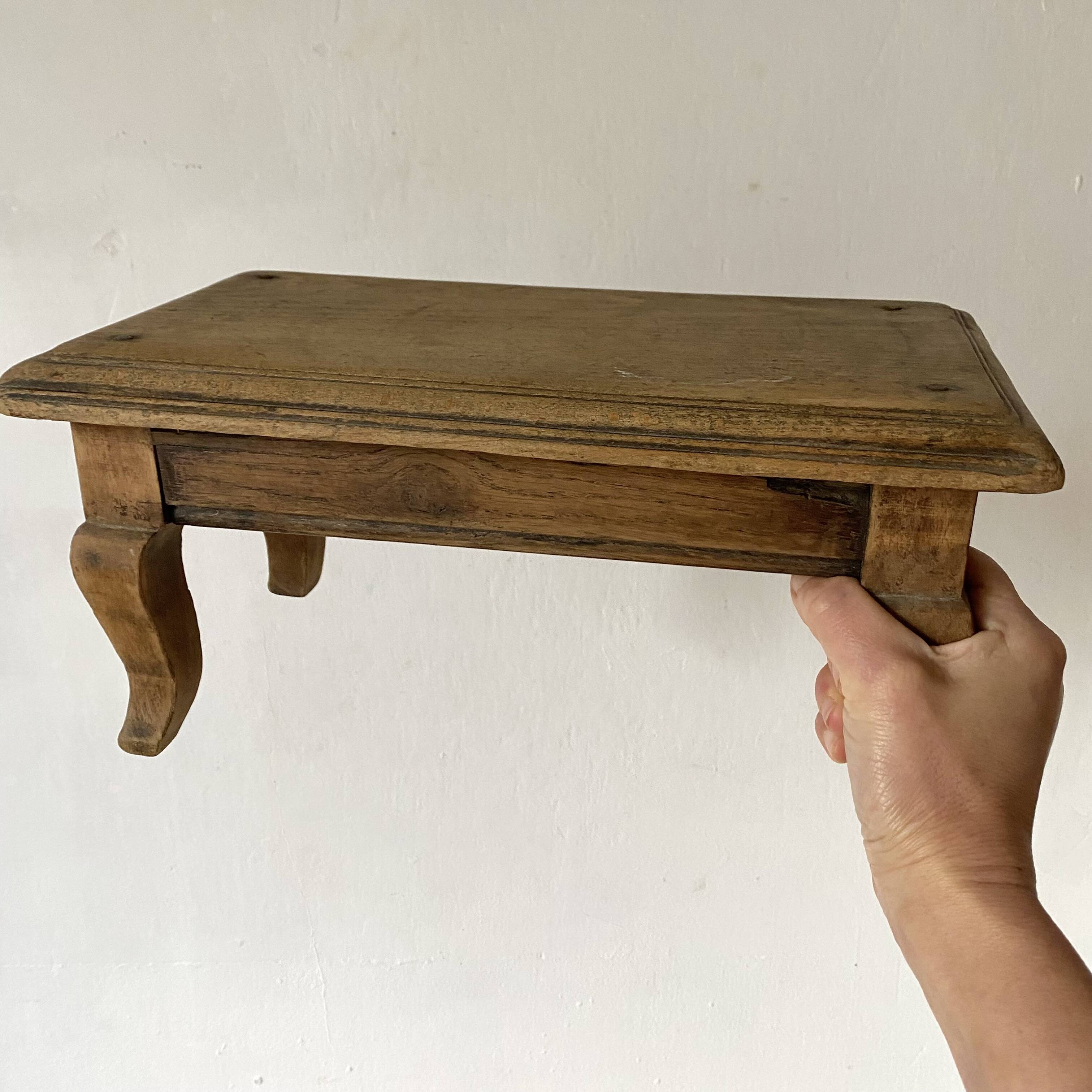 Low old stool 4 legs