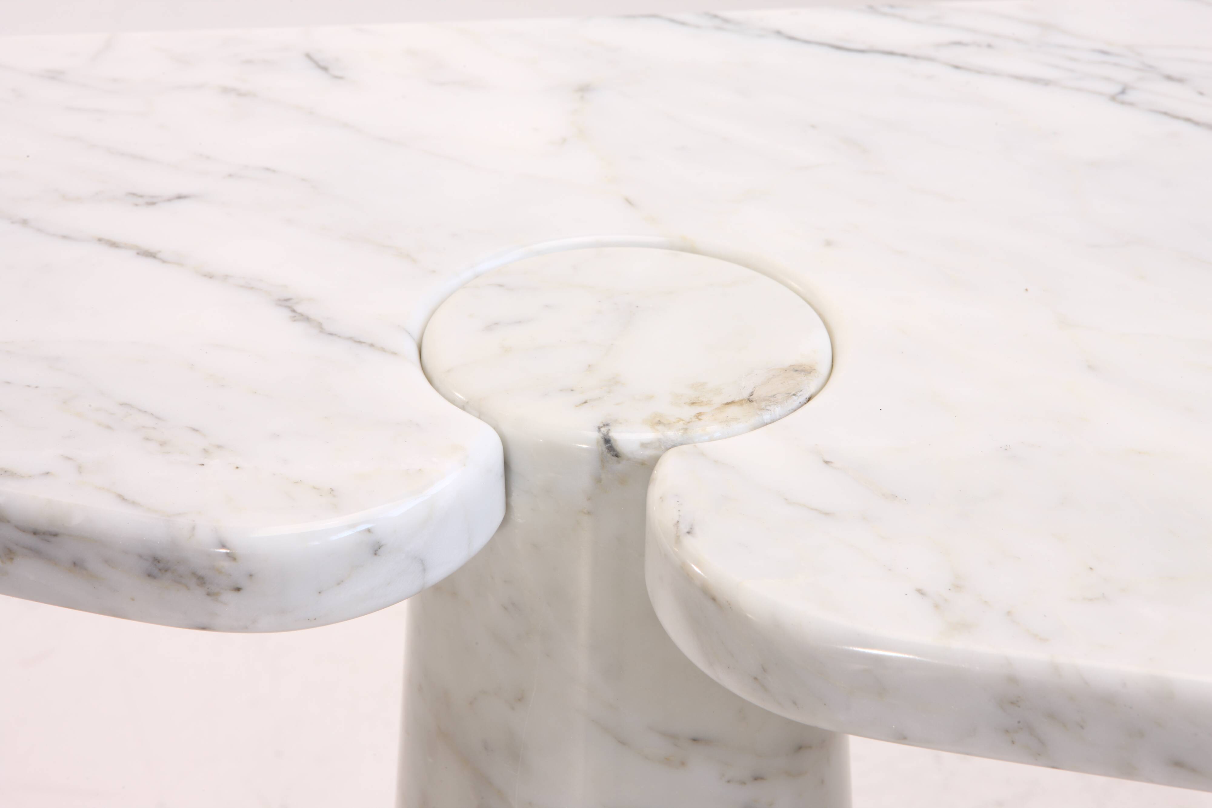 "Eros" console by Angelo Mangiarotti Skipper edition