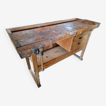 Carpenter's workbench