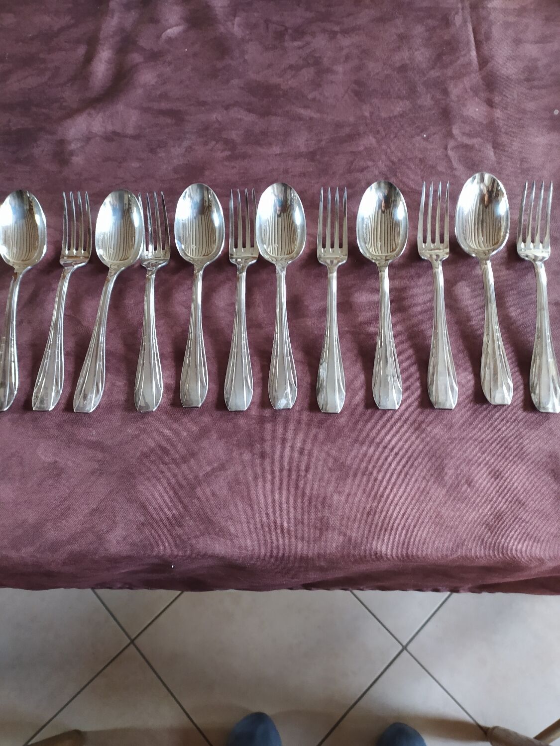 Silvered metal cutlery