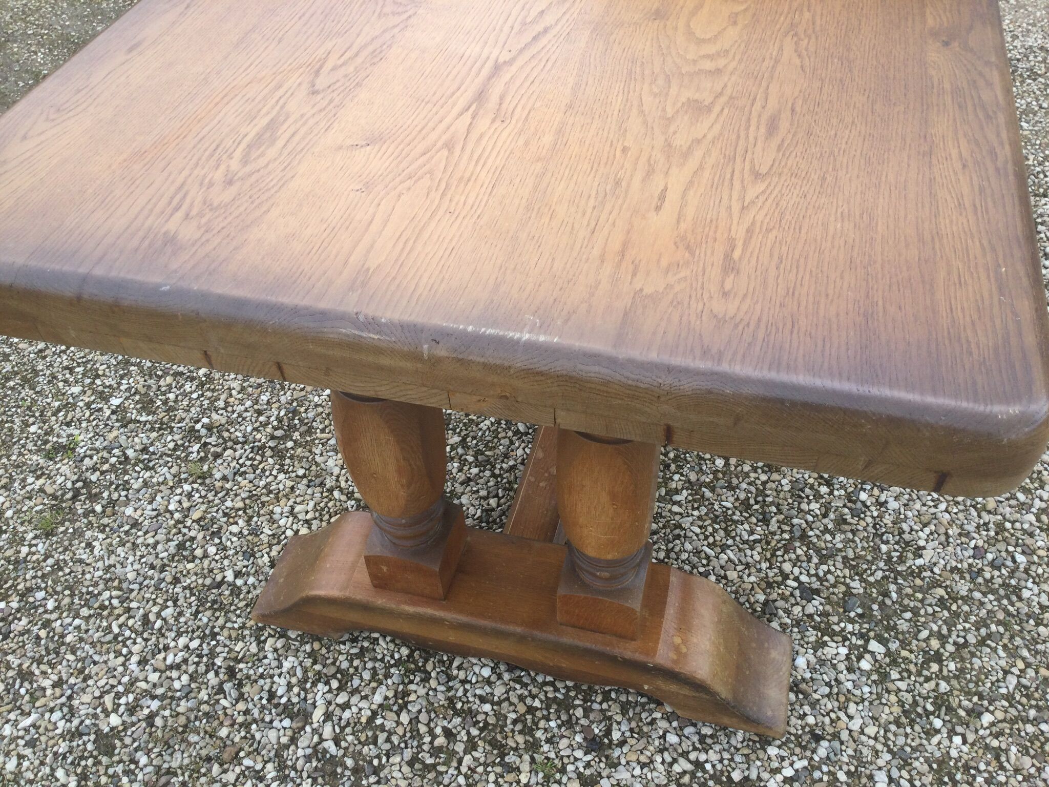 Farm table