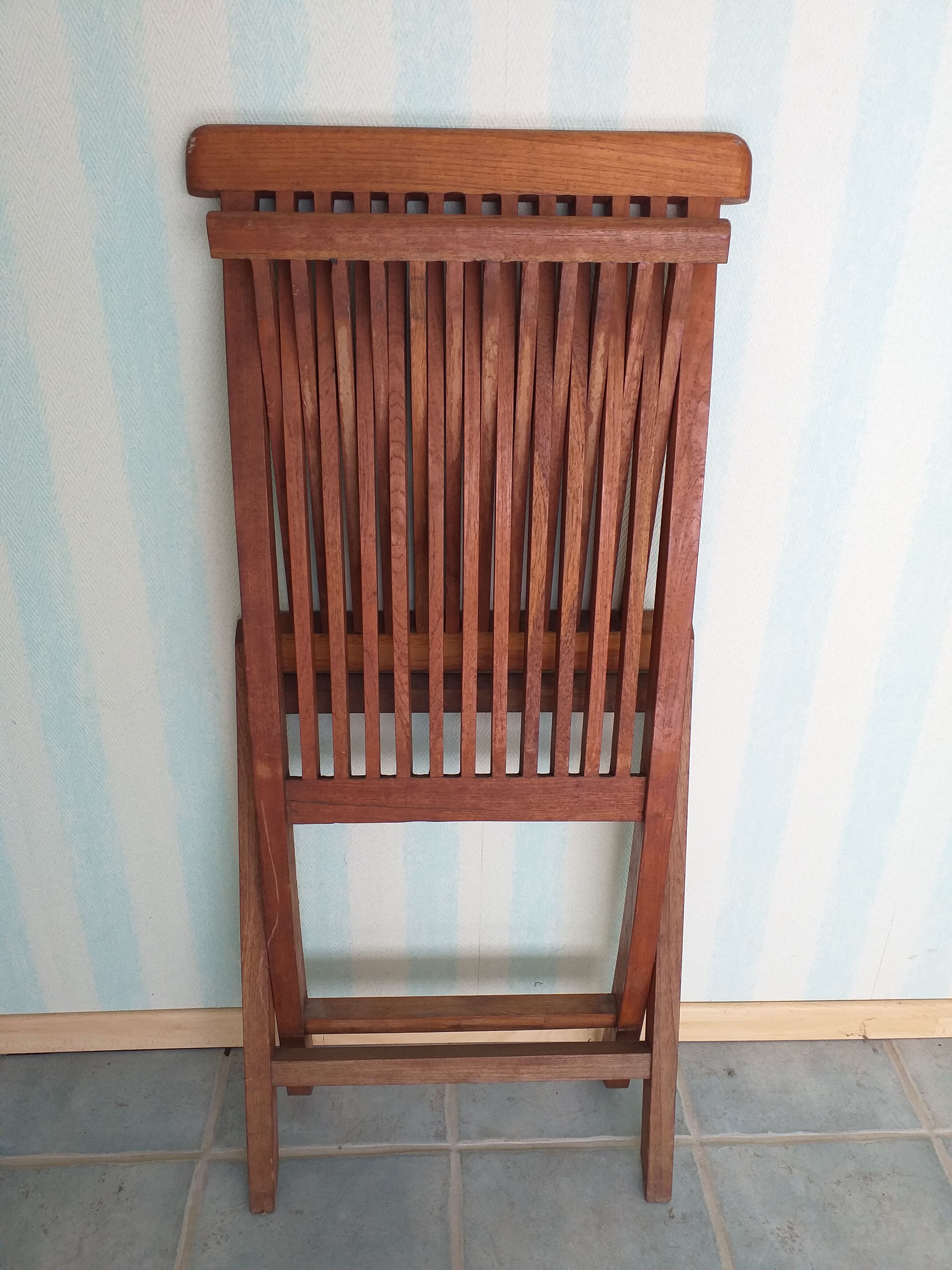 Table et chaises en teck