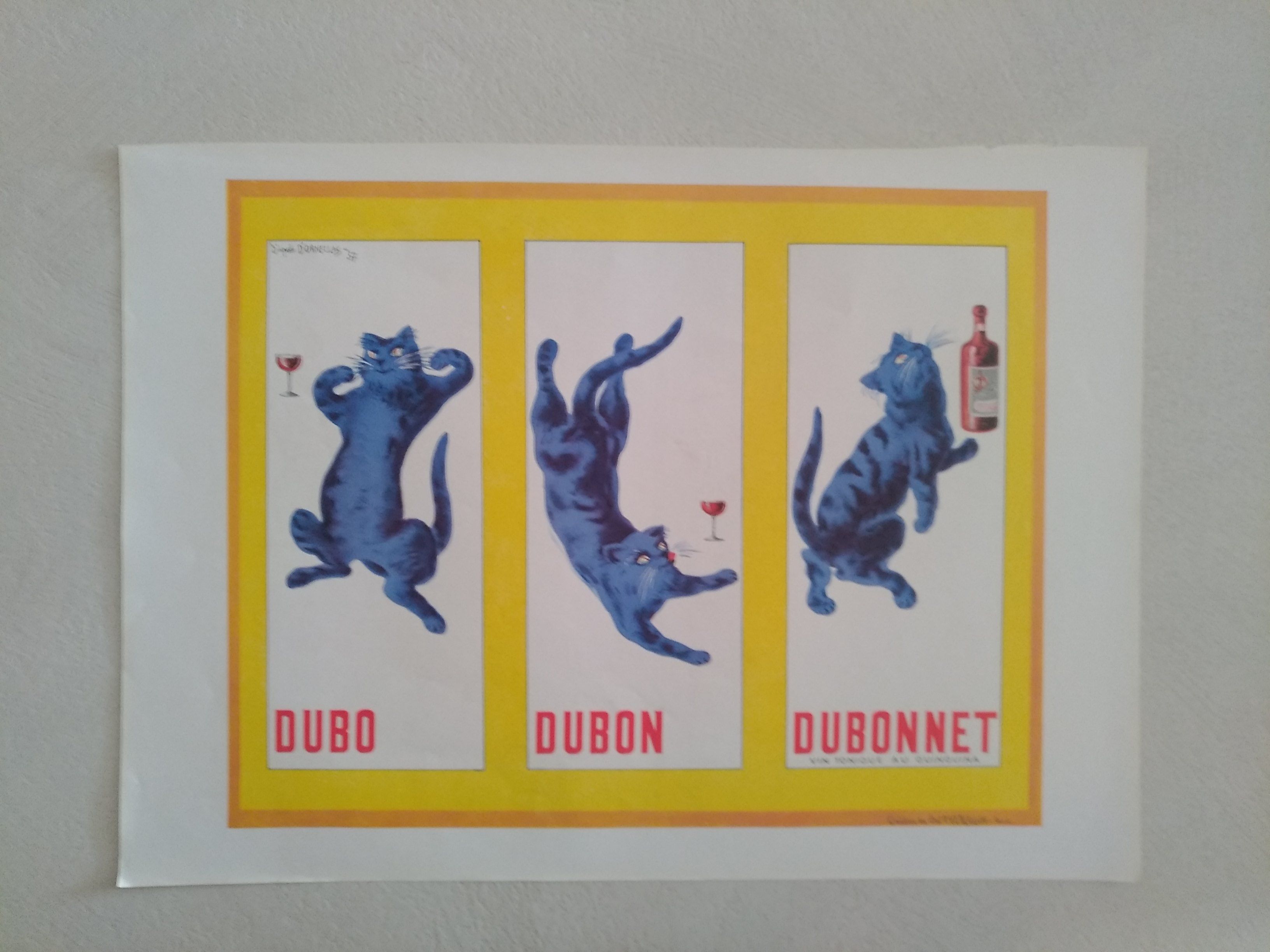 A paper advertisement wine tonic with Quiquina  1937