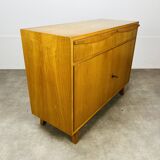 Commode vintage en bois blond style scandinave par Victoria Möbel Suisse