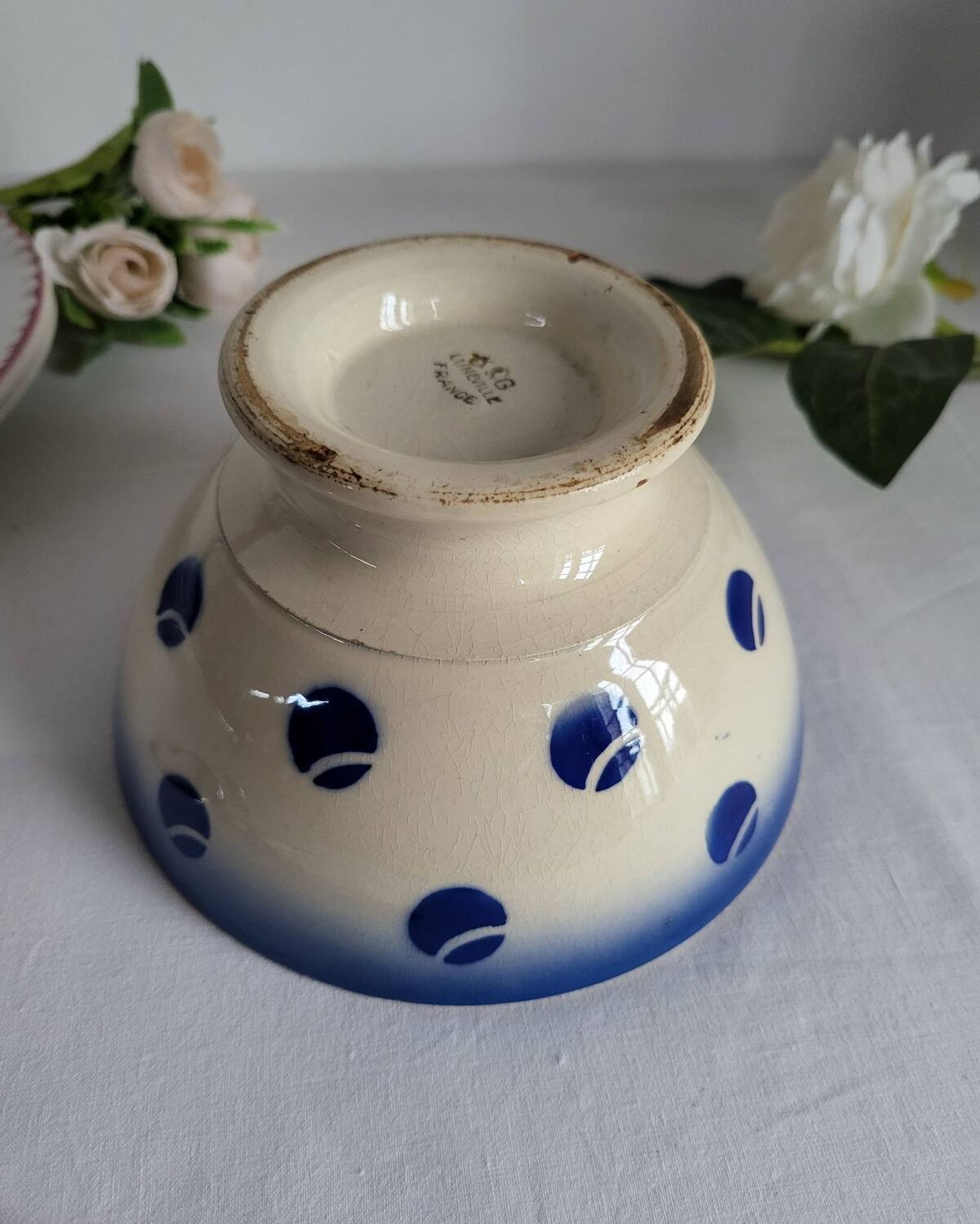 Antique Lunéville earthenware bowl KG with blue polka dots