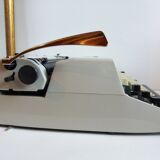 Triumph gabriele typewriter