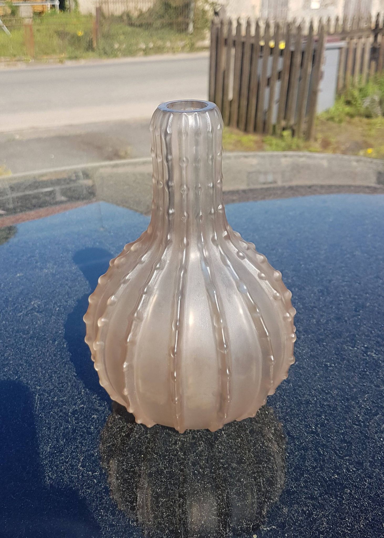 Vase Lalique modèle dentelé