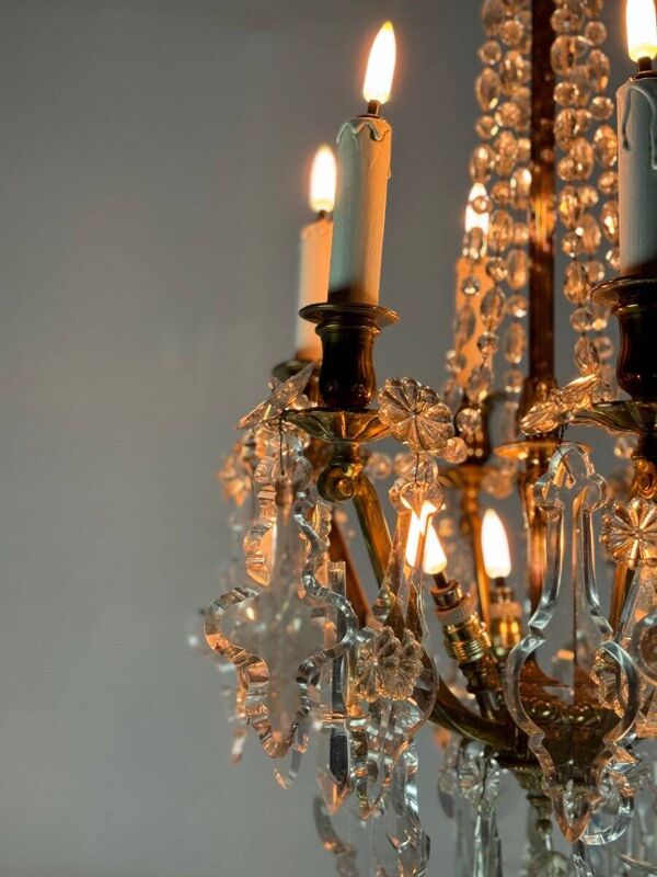 Lustre cage en bronze doré garni de pampilles en cristal taillé vers 1900