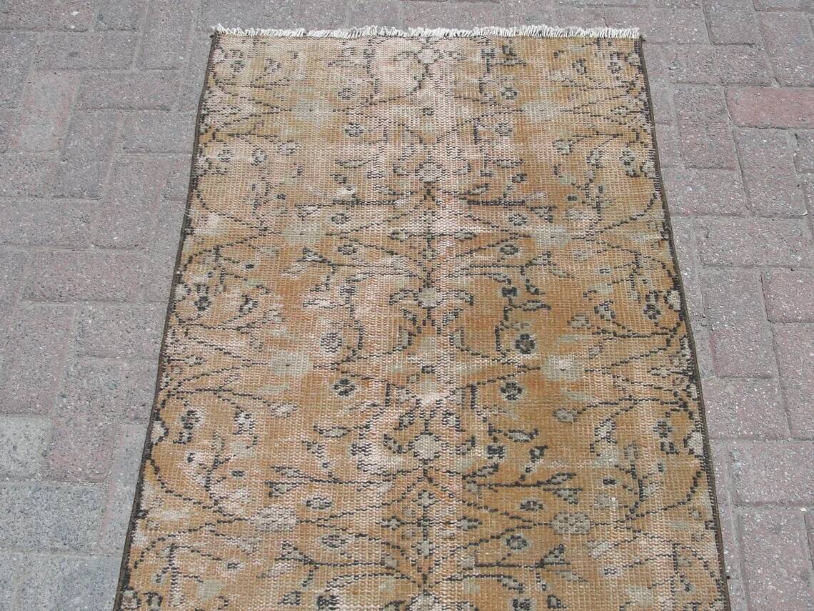 Vintage boho style rug - Oushak rug for entryway