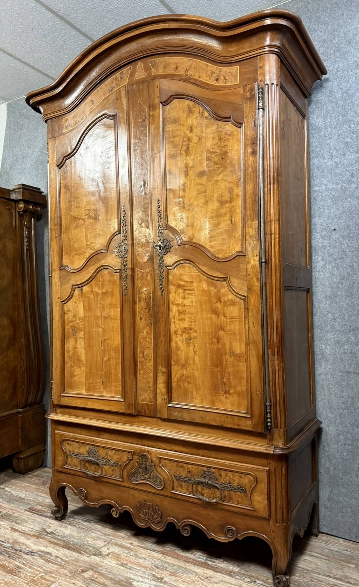 Louis XV period Provençal armoire in walnut and marquetry