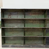 Grand meuble à casiers en métal