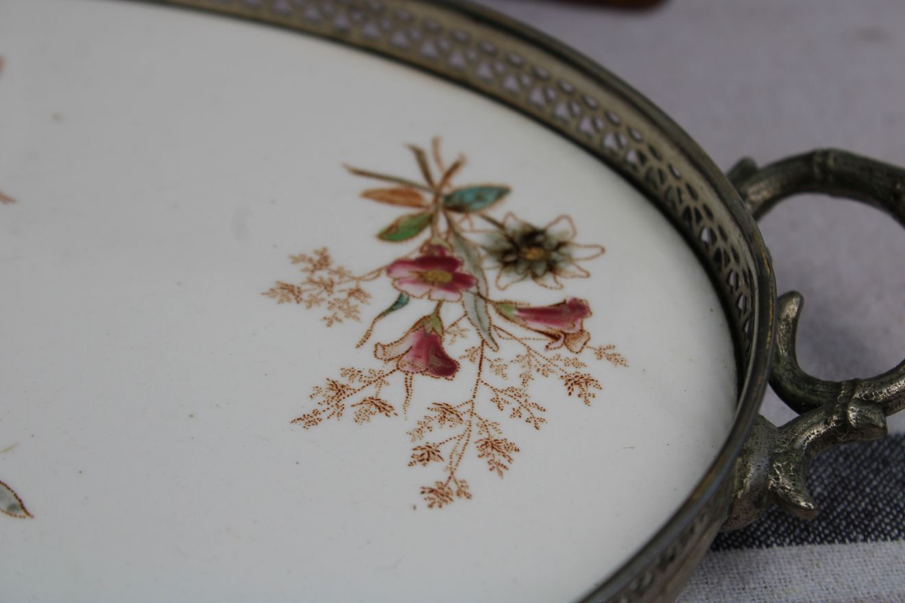 Oval ceramic top