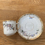 Porcelain cup with earthenware lions