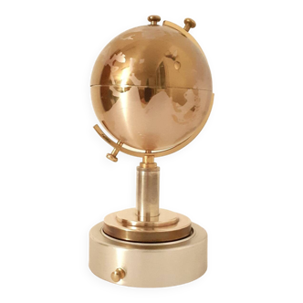Globe cigarette case/music box 70's