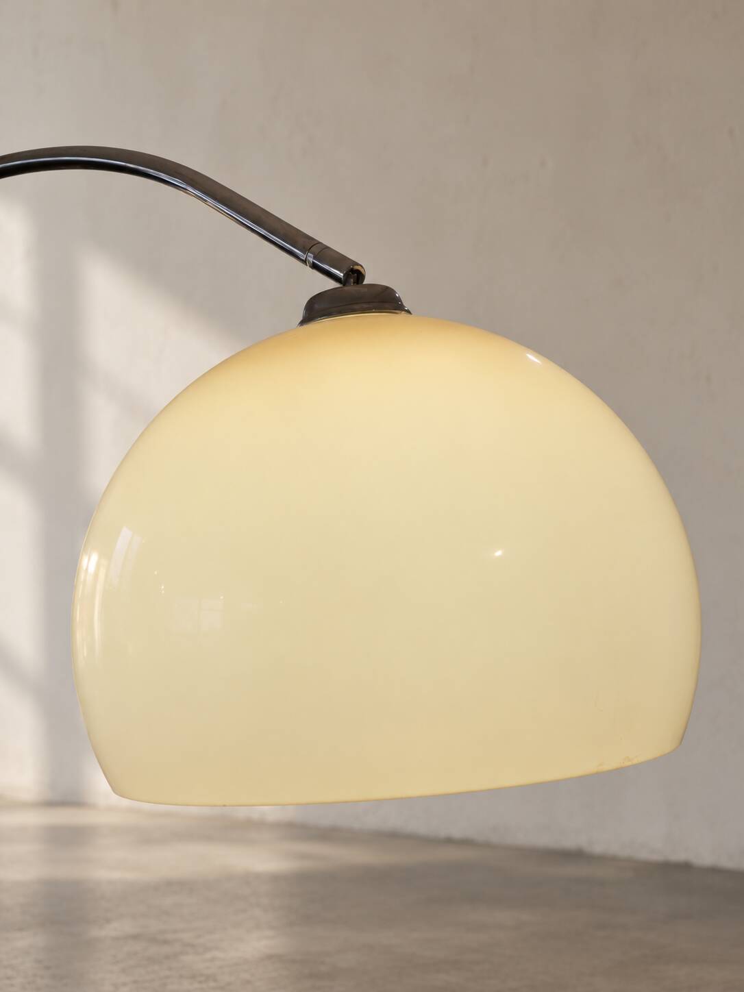 Arc floor lamp with marble base design