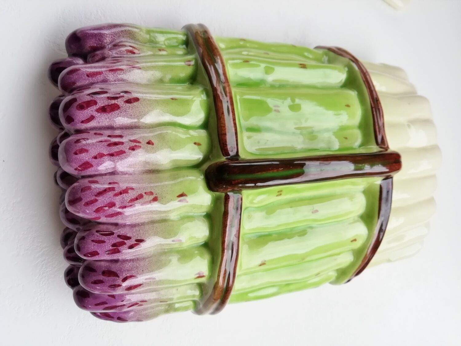 Asparagus barbotine dish