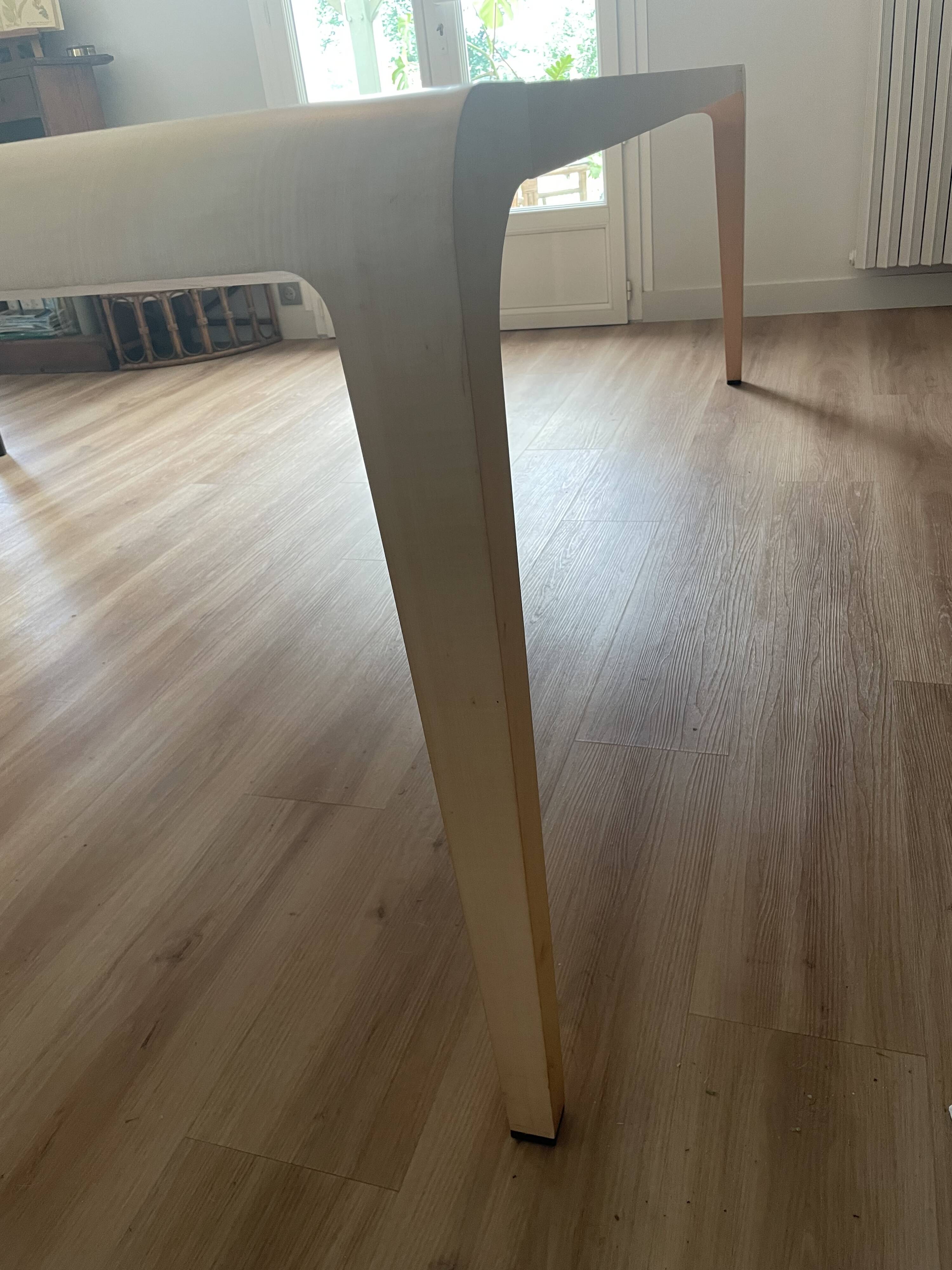 Table Design Il Volo by Riccardo Blummer maple