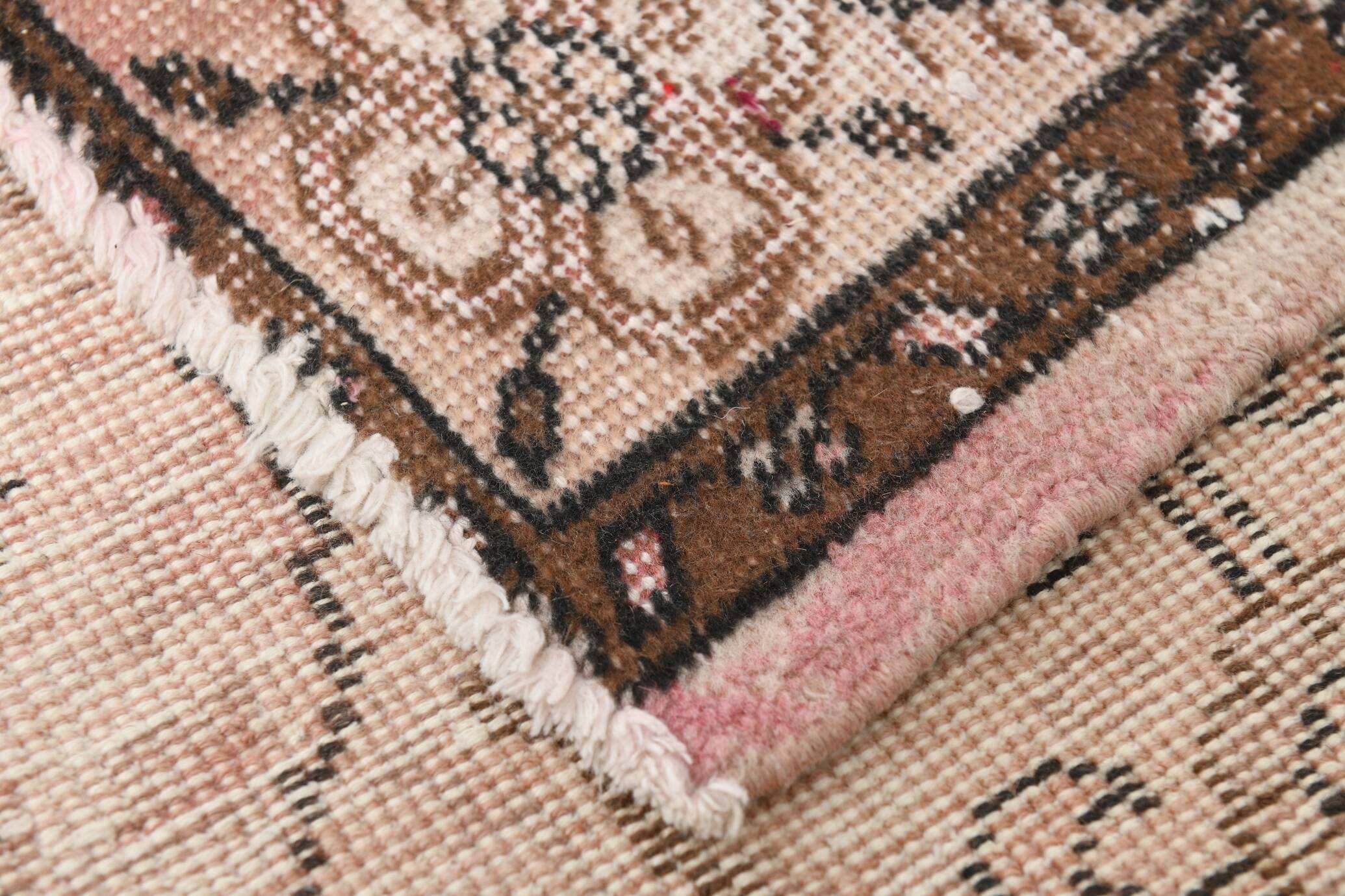 5x9 Shades Of Pink Brown Bordered Classic Wool Vintage Rug, 168x268Cm
