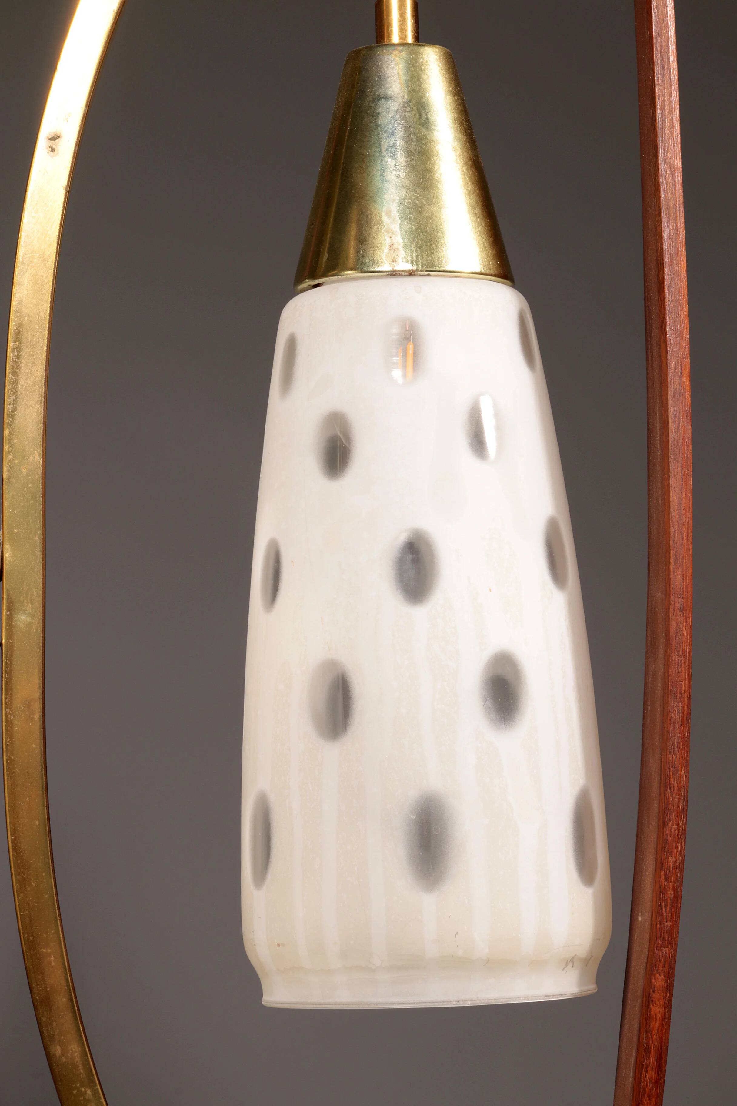 Biomorphic table lamp by Masjestic Lamp.Co USA walnut and brass 1960