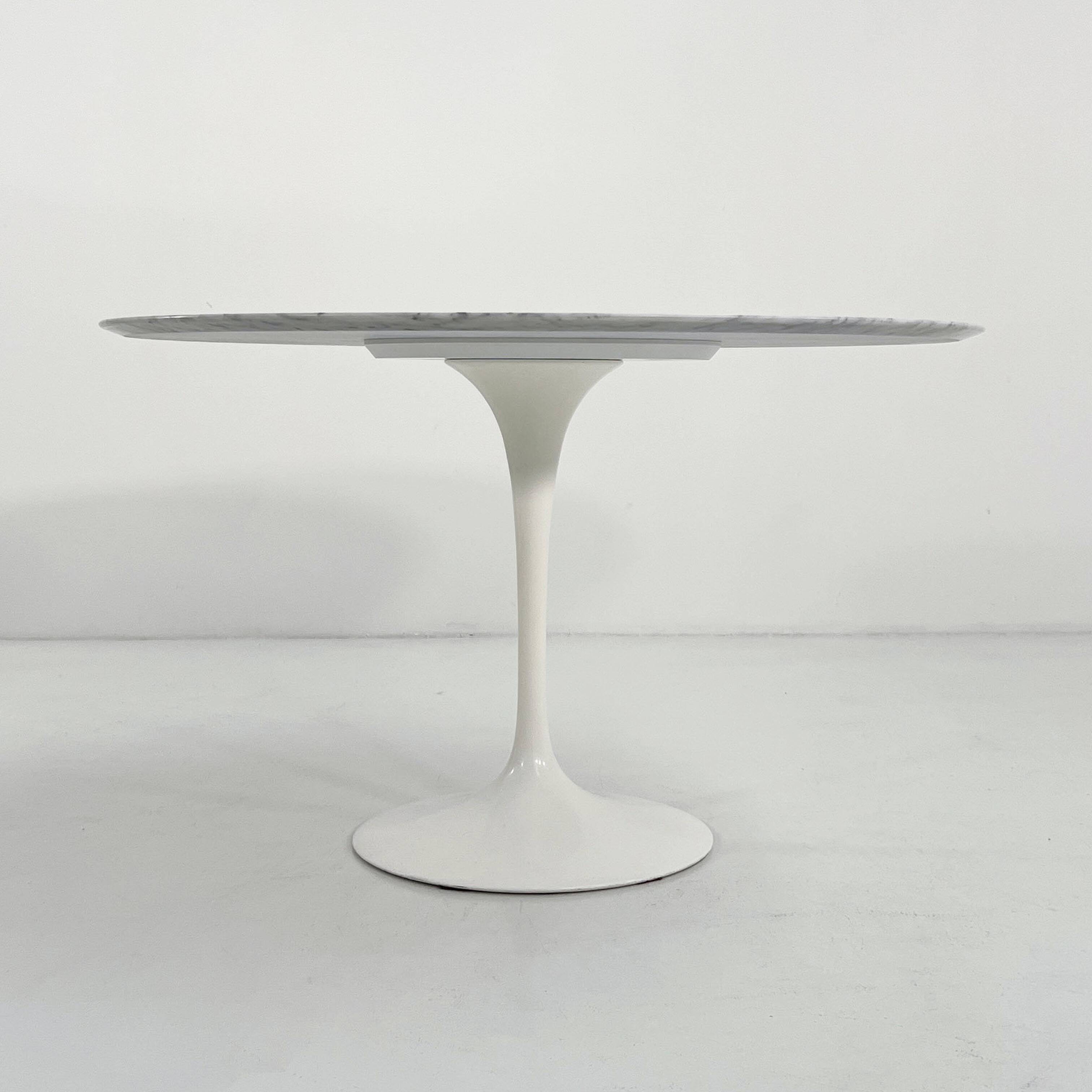 Table à manger en marbre 120 cm Tulip par Eero Saarinen pour Knoll, 1970