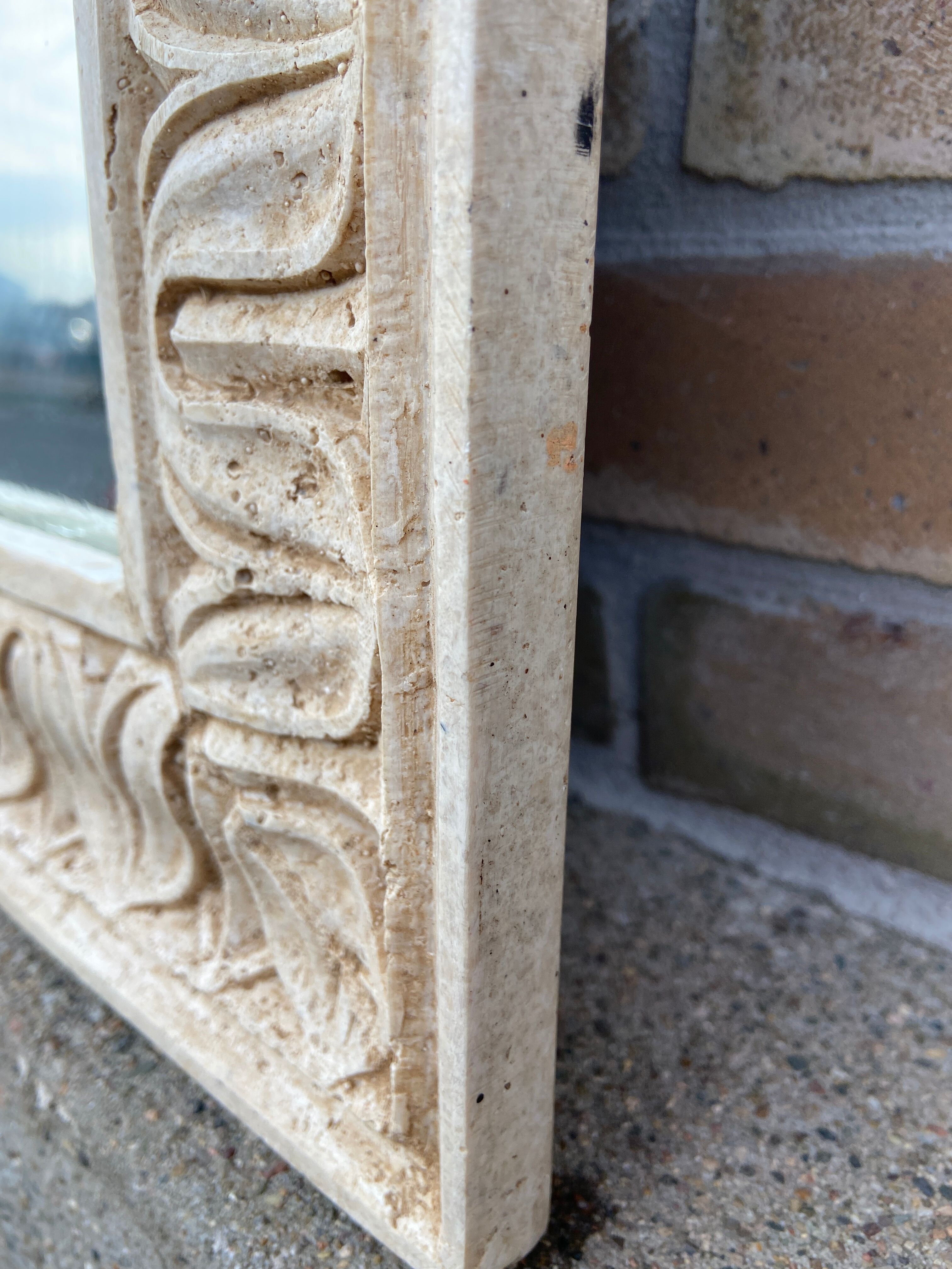 Mirror antique style in travertine from italy