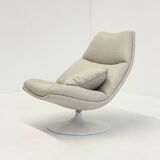 Artifort F511 armchair in cream