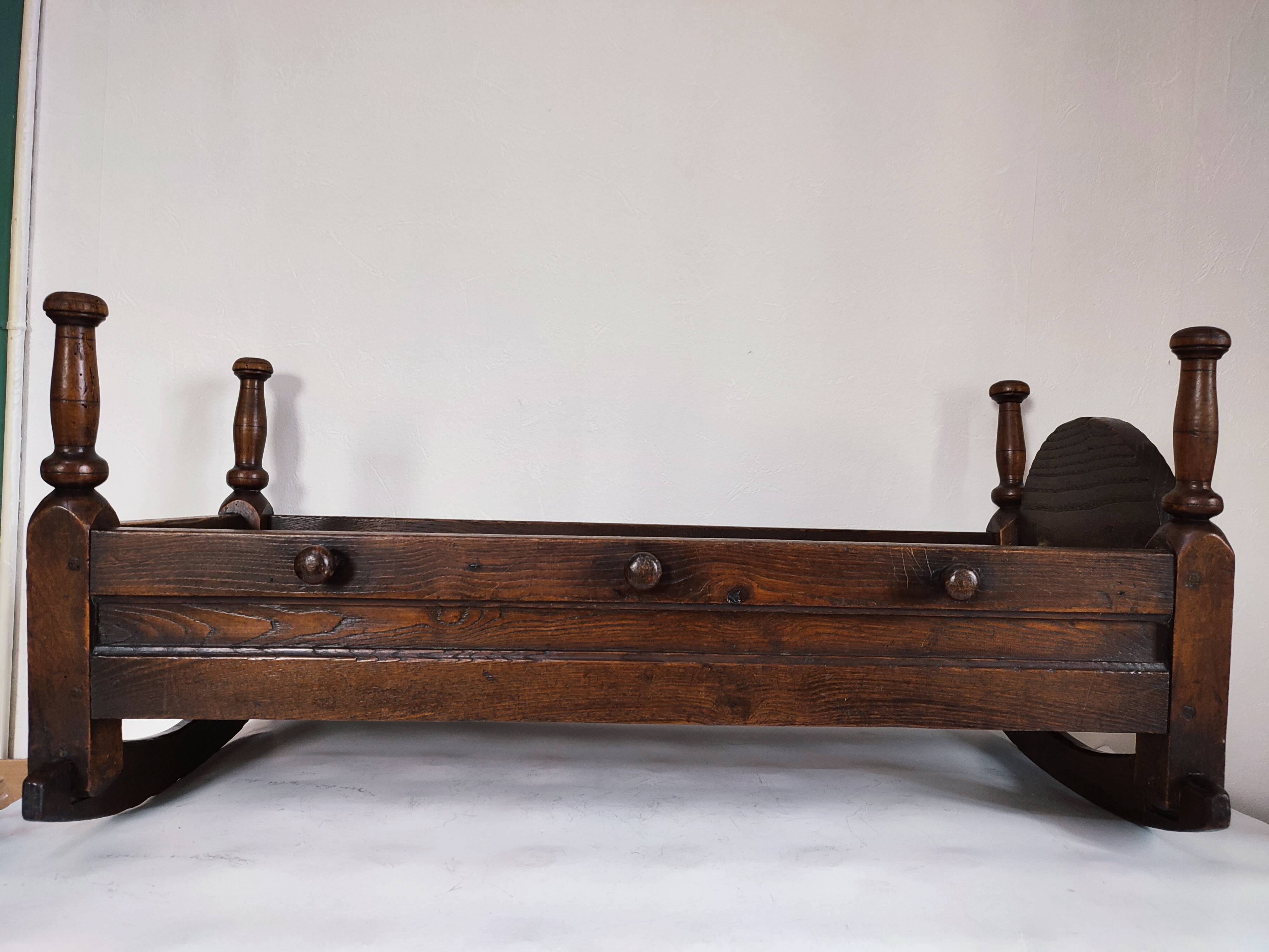 Rocking cradle XIXth