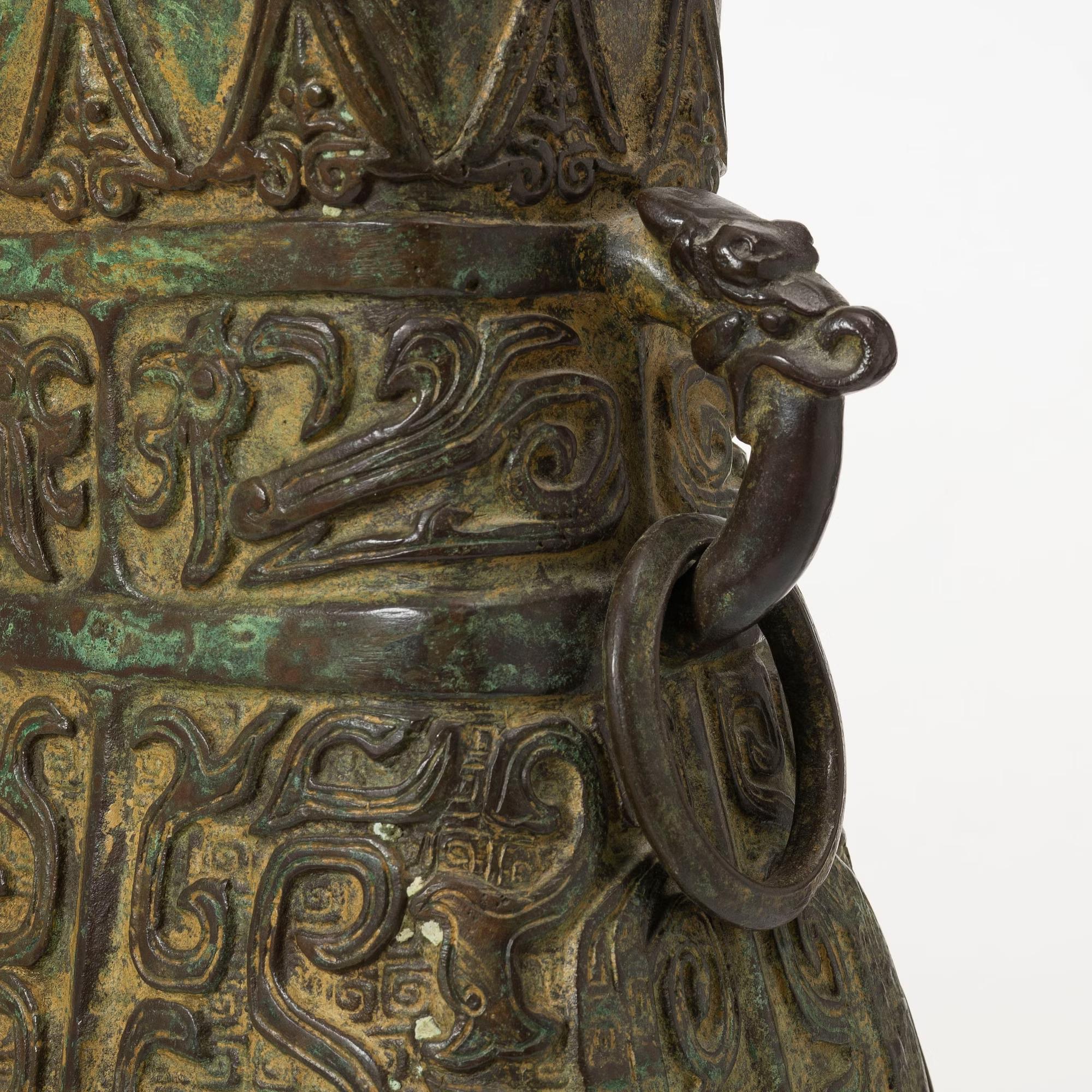 Billy Haines style table lamp in patinated bronze "verdigris" 1960s