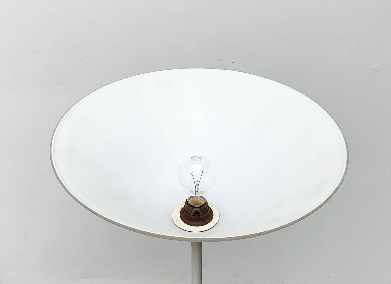 Swiss minimalist floor lamp from the mid-century by Temde, 1960s.
