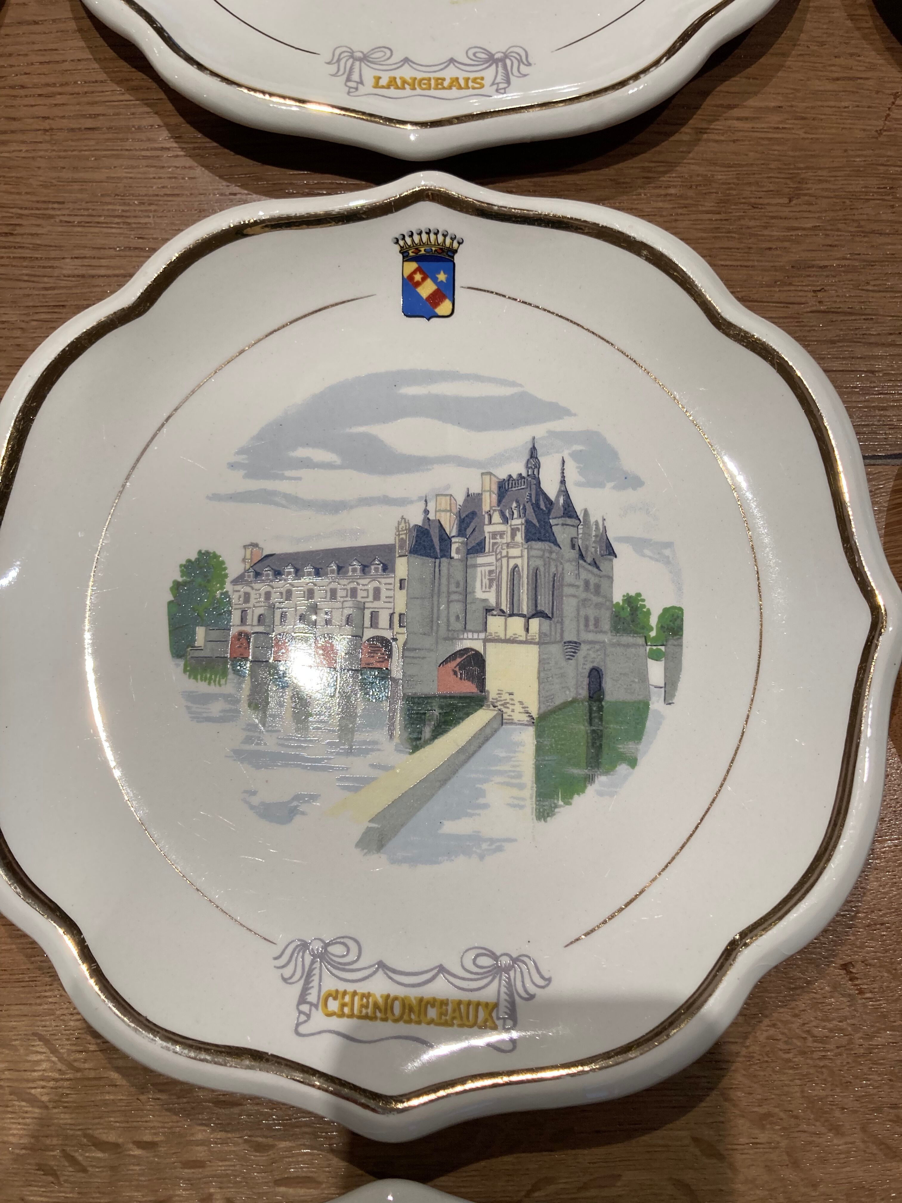 12 dessert plates Gien châteaux de la Loire