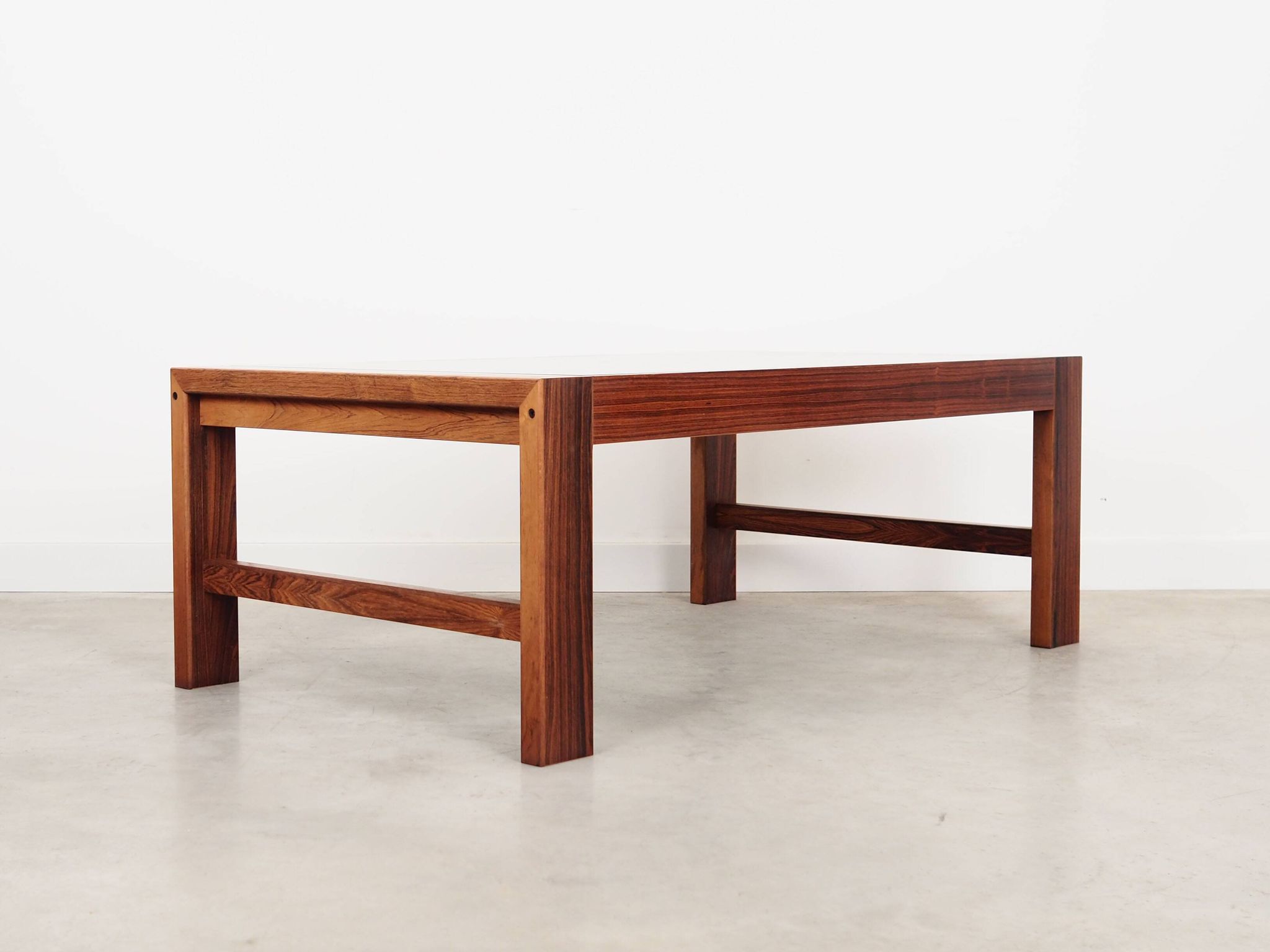 Banc en palissandre, design danois, années 1970, production : Danemark