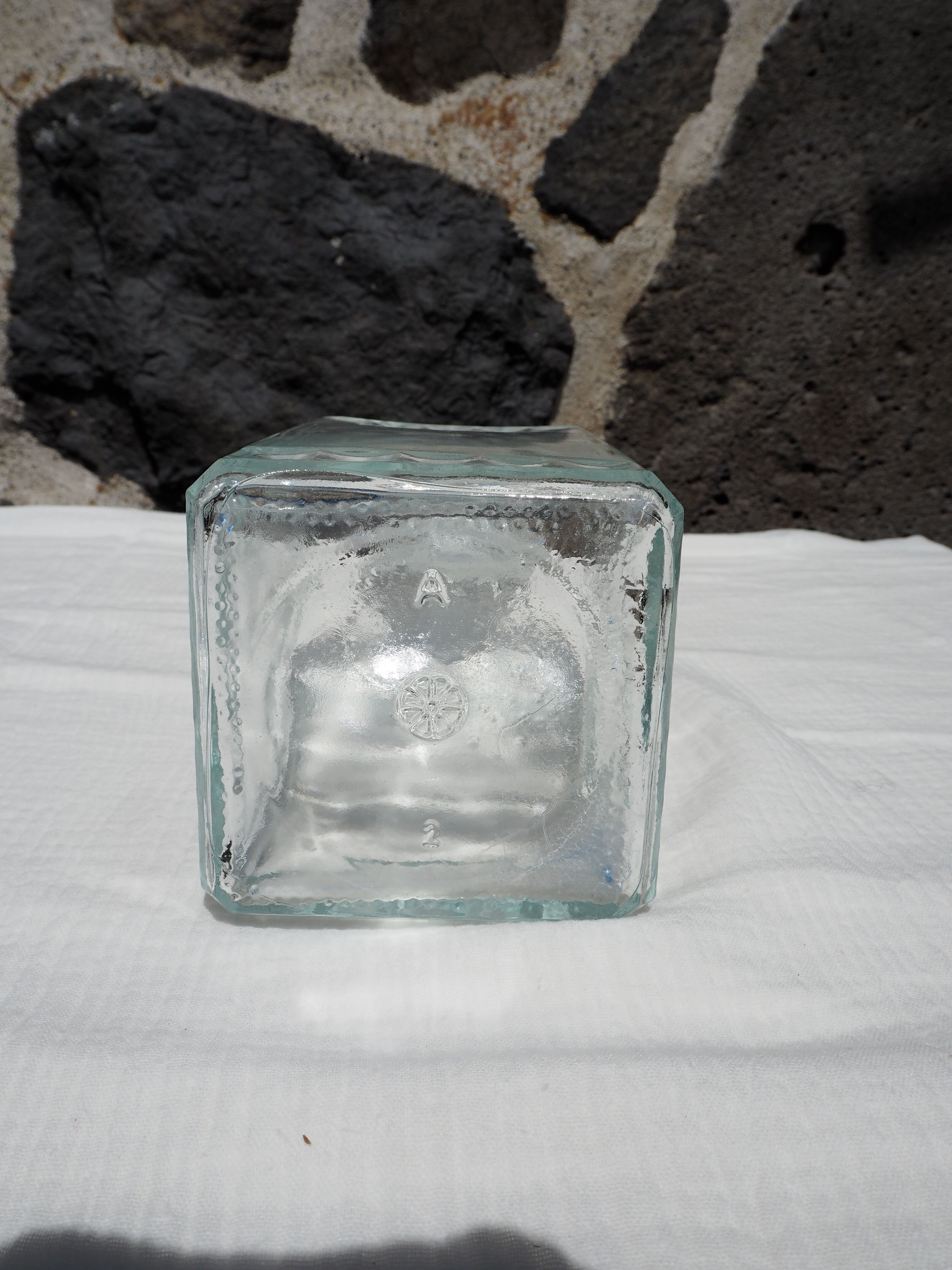 Glass whisky decanter