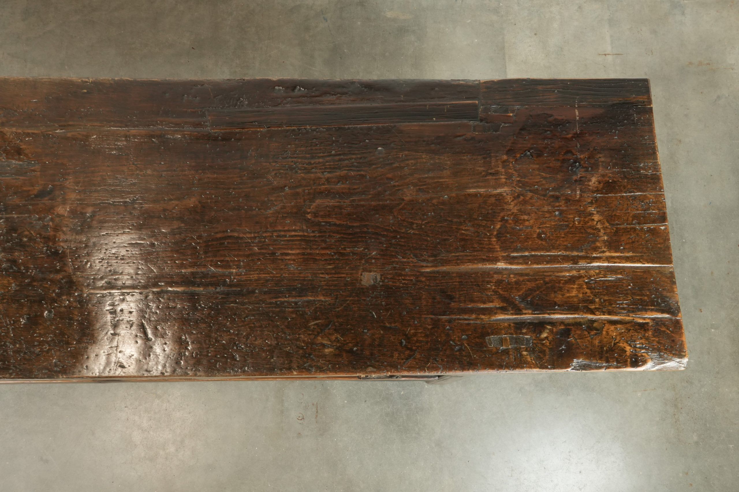 Spanish antique sideboard with 3 drawers from the 18th century