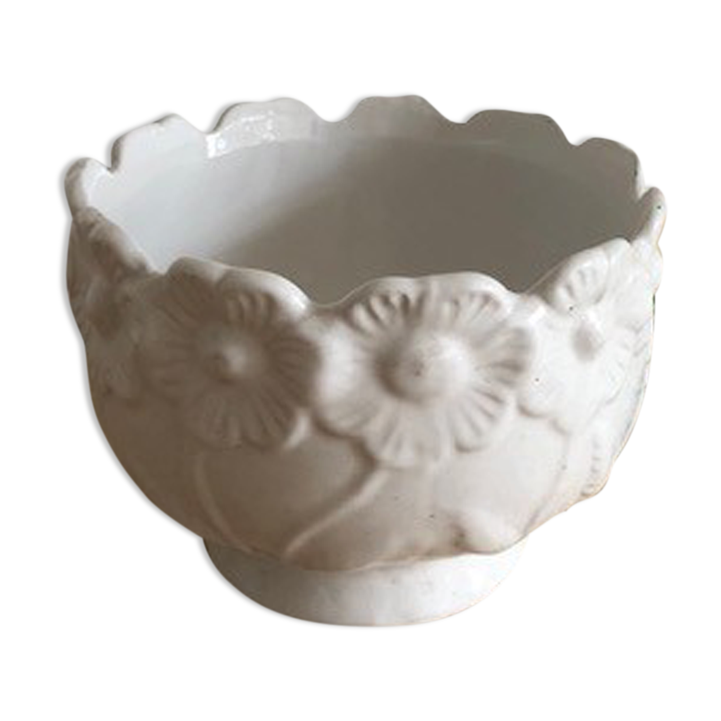 White ceramic pot cover