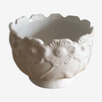 White ceramic pot cover
