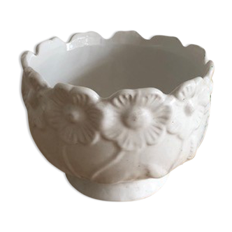 White ceramic pot cover