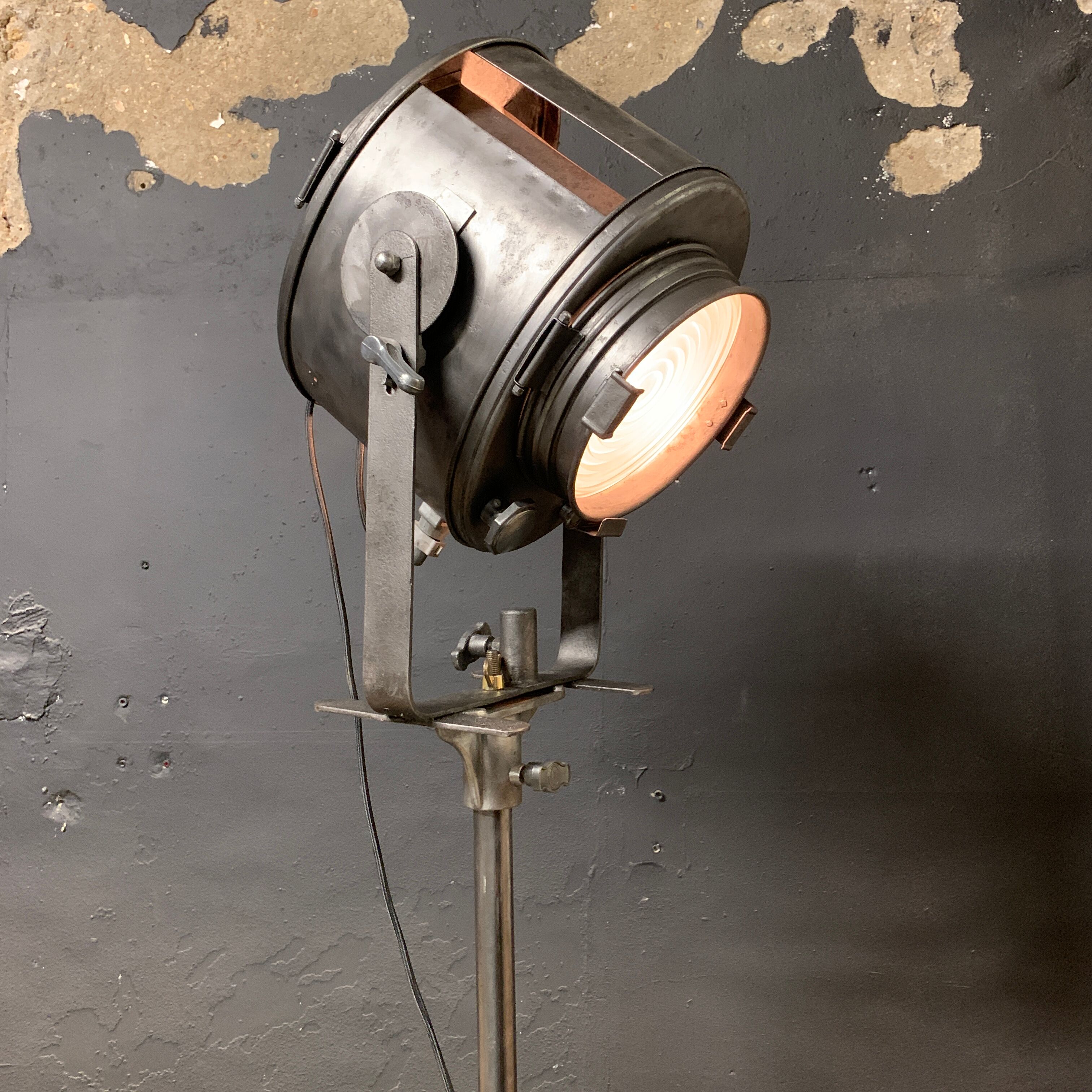 Cinema projector 1k A.E cremer 1940