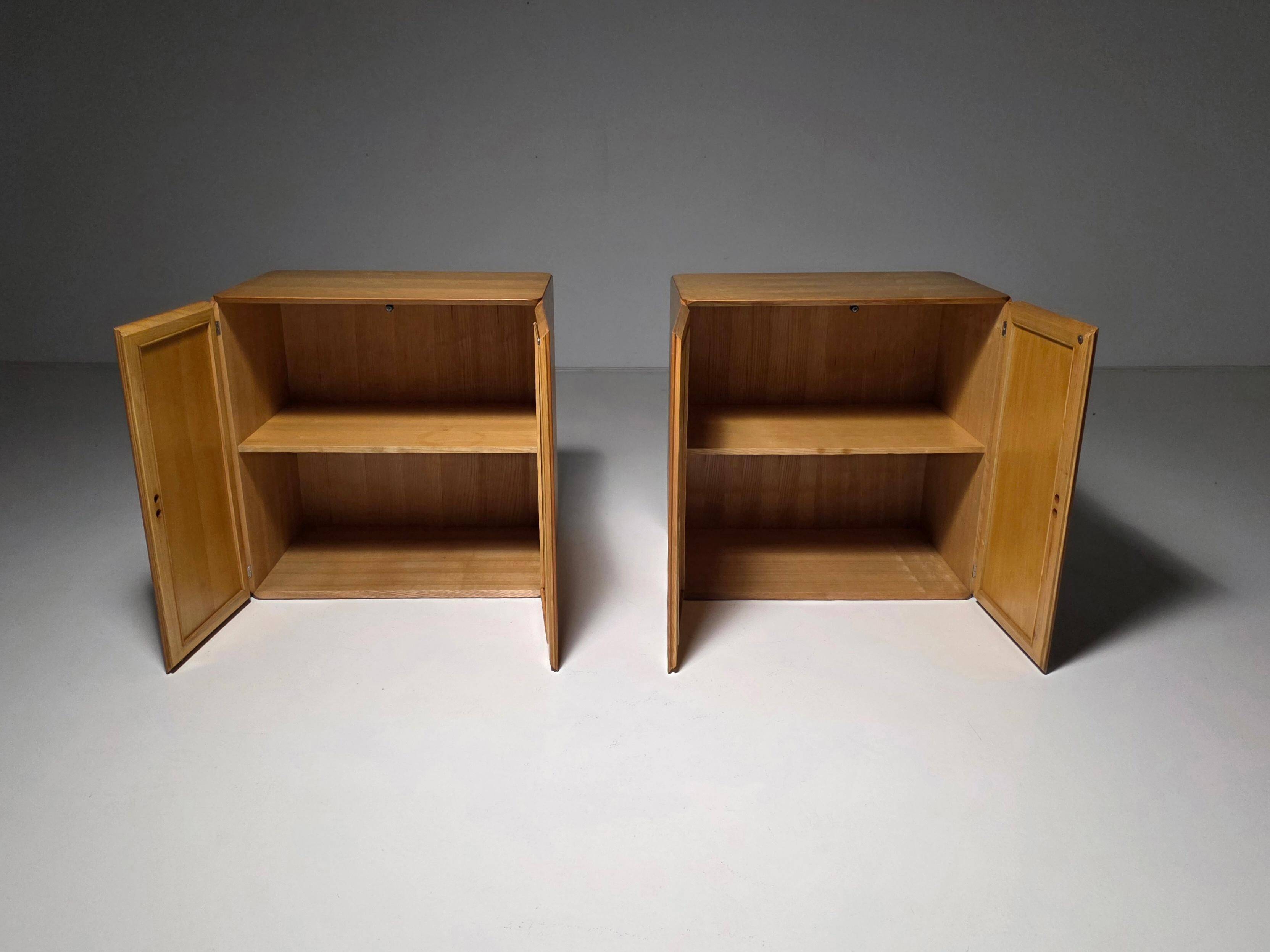 Pair of "Samara" cabinets by Derk Jan de Vries for Maisa, 1970