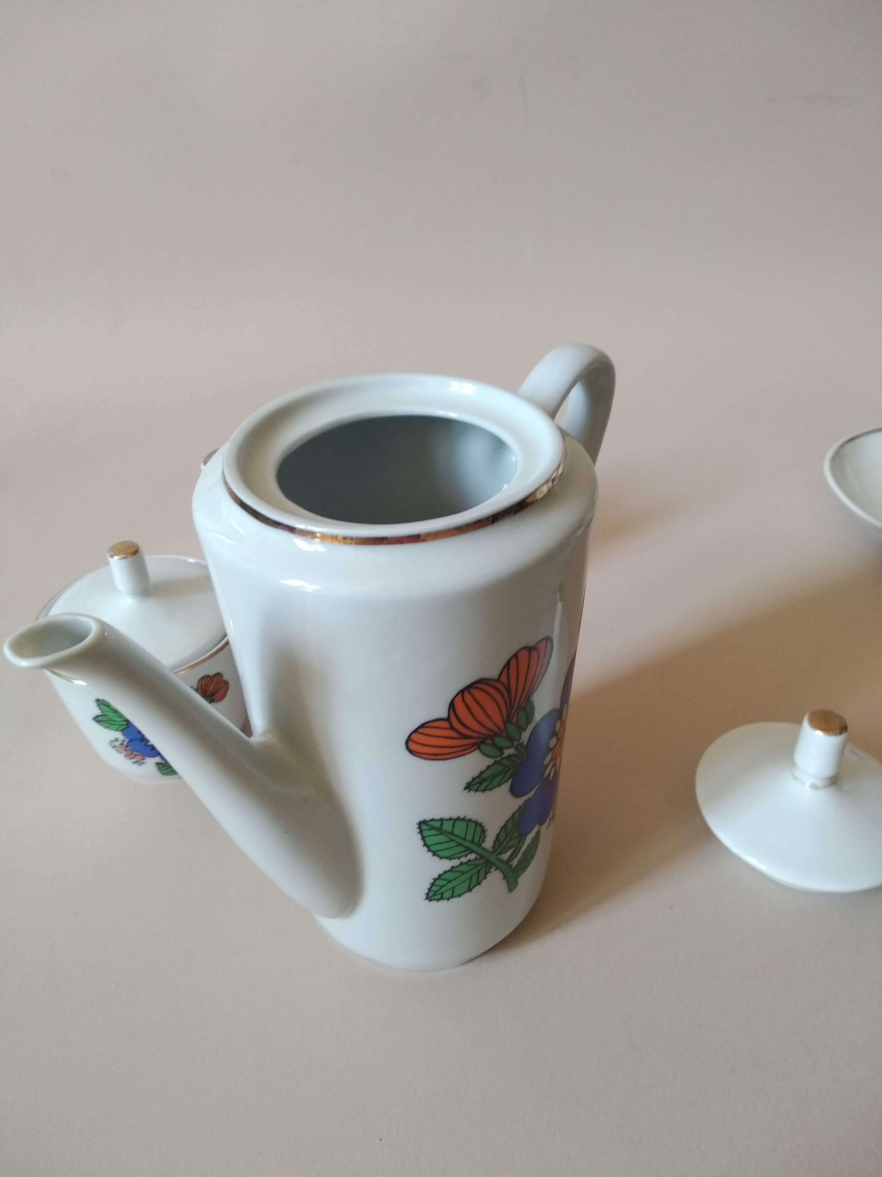 Vintage porcelain coffee set dinette 70s