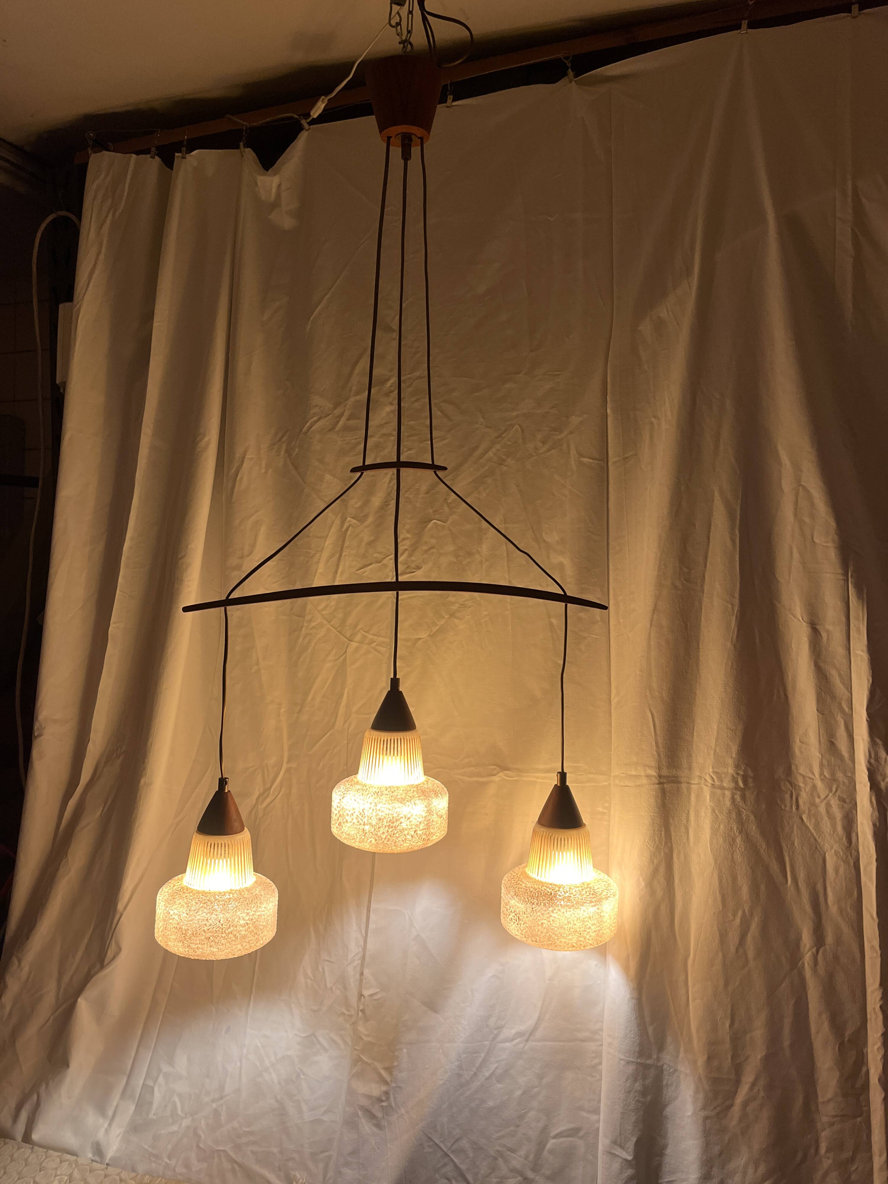 Suspension design scandinave 1960