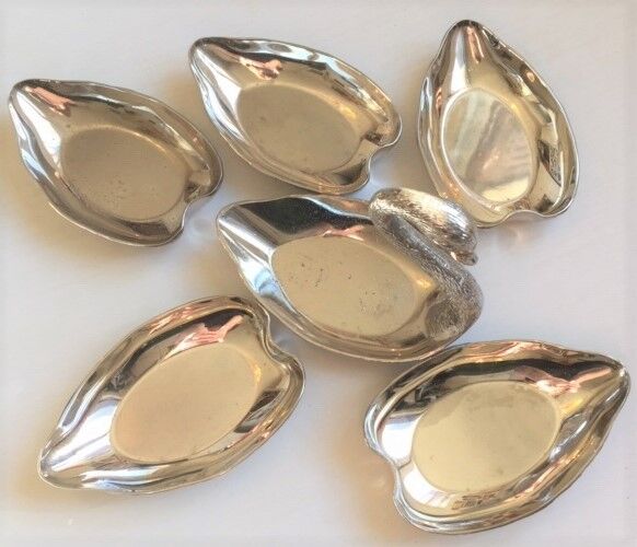 Stackable trinket bowl shape vintage swan 70