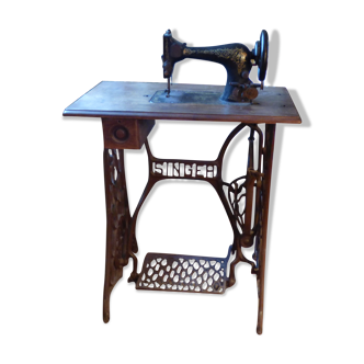 Singer sewing machine