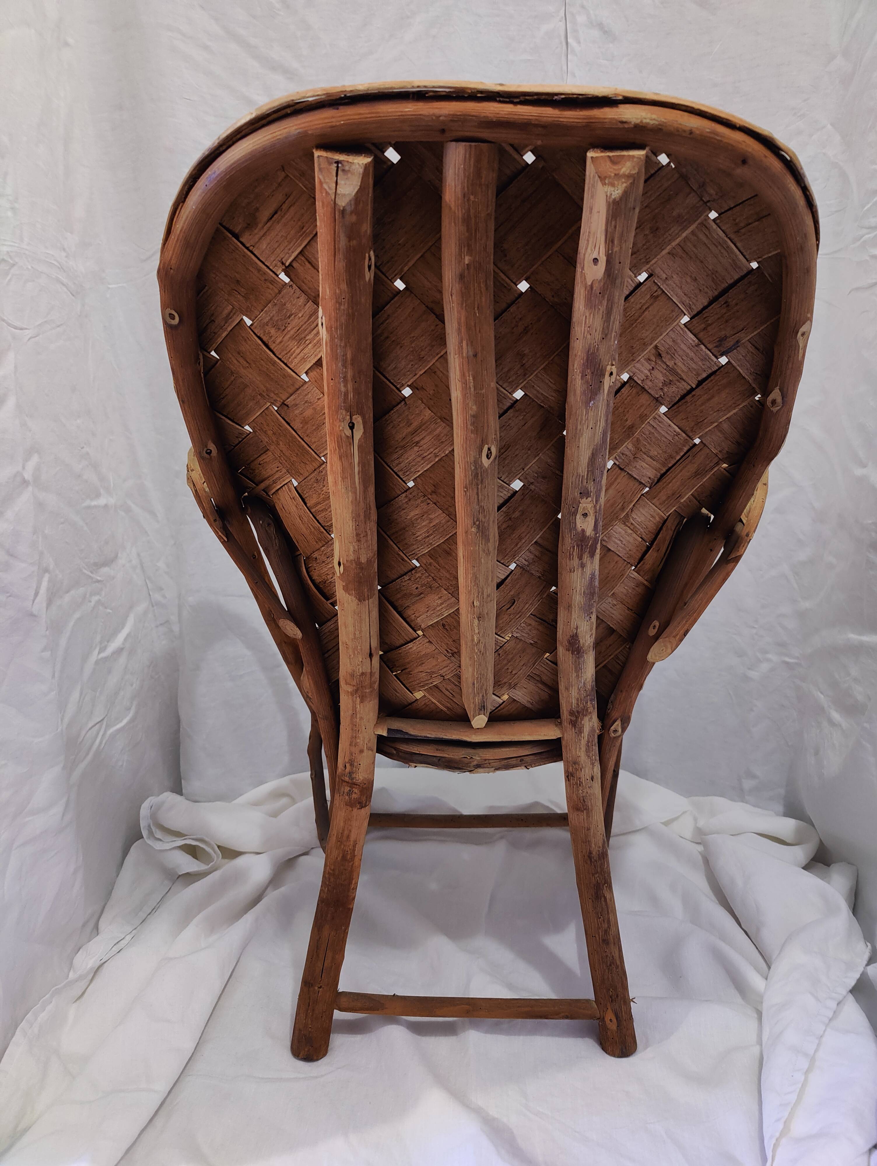 Fauteuil en lames de châtaignier tressées dit Le Corbusier