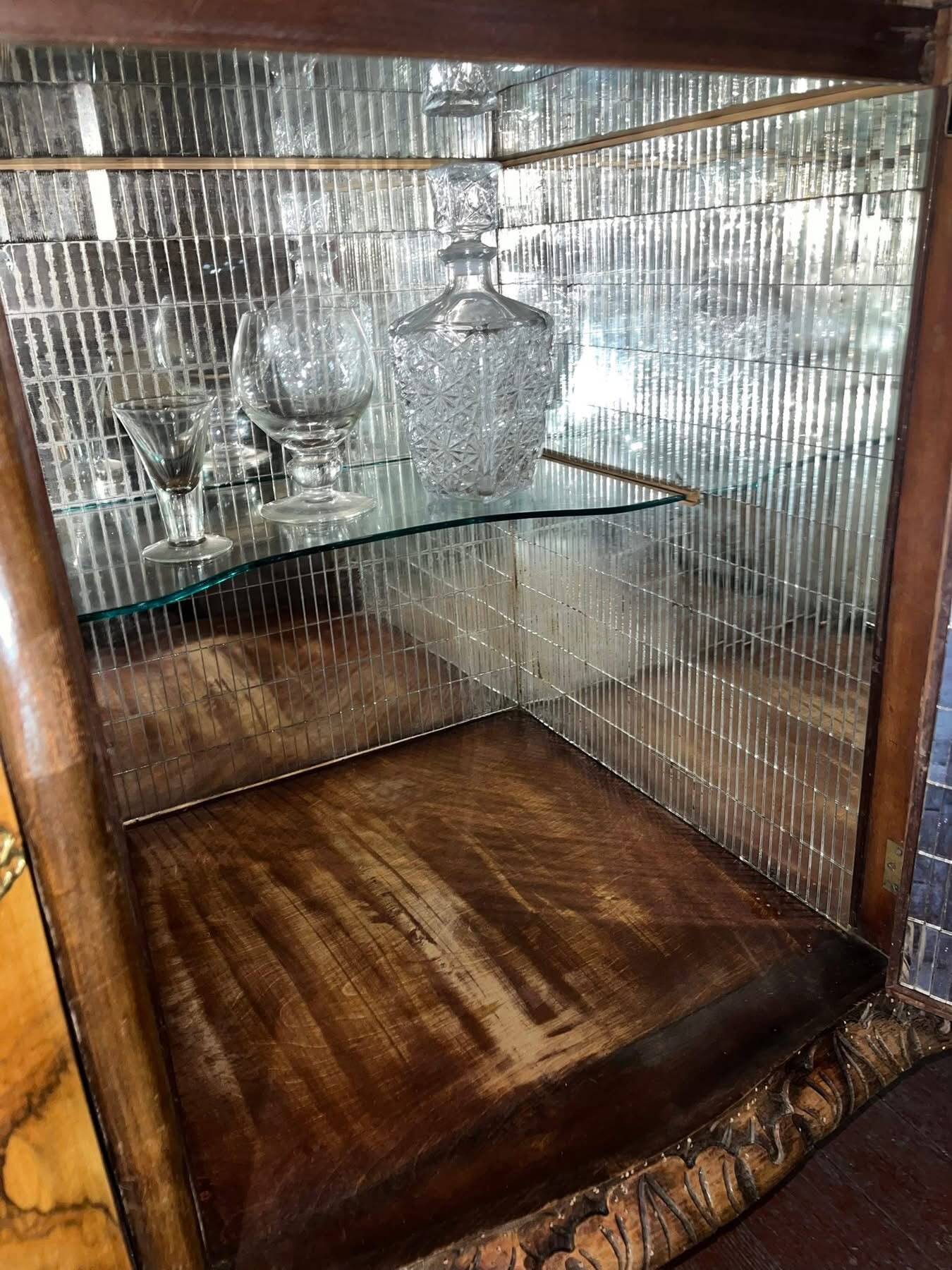 Buffet Chippendale avec miroir
