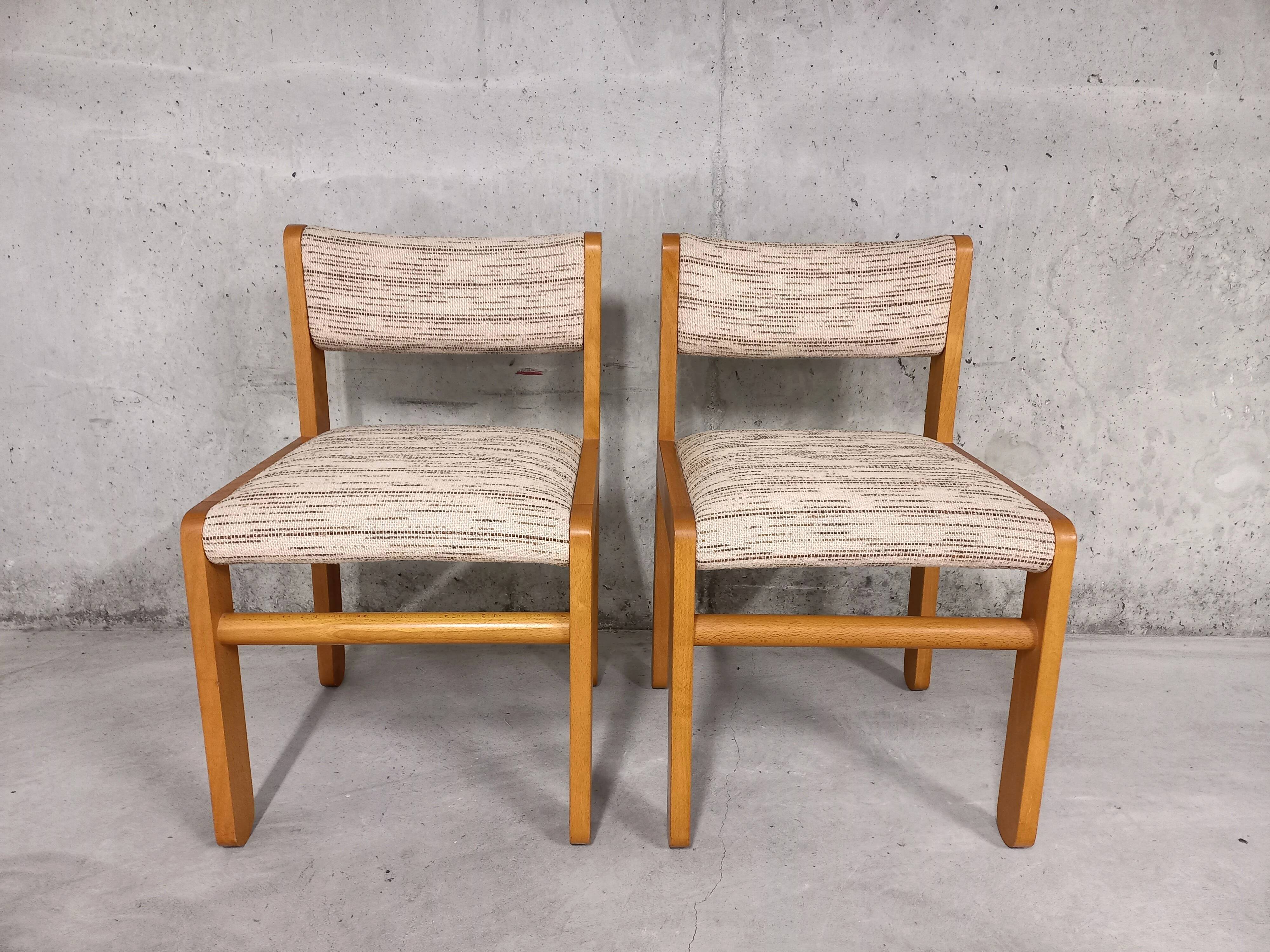 Suite de 2 chaises vintage Baumann en bois et tissu de laine années 70