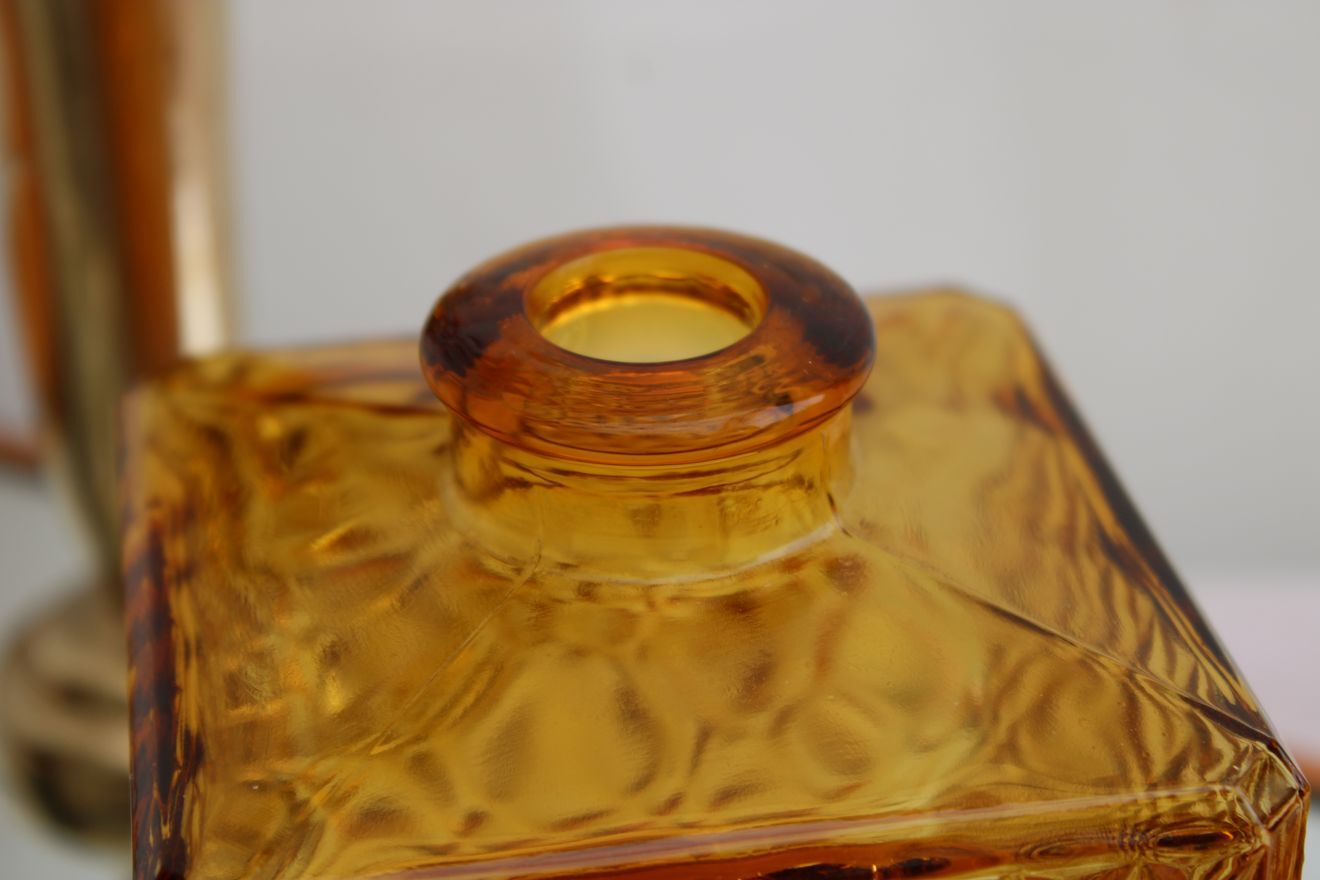 Glass decanter