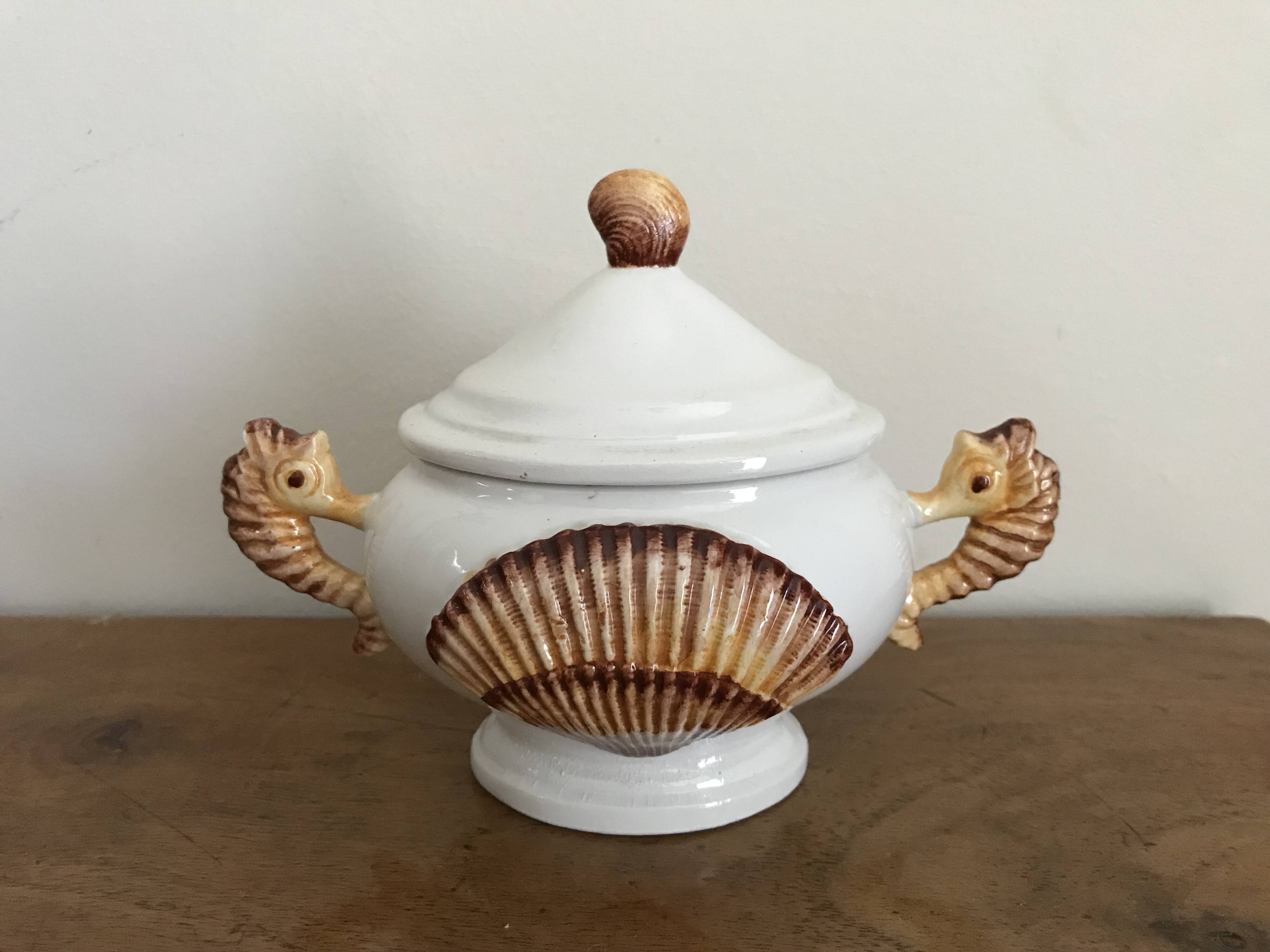 Zoomorphic covered pot decorated with seahorses